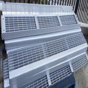 Passivation of Stainless Steel Gratings 